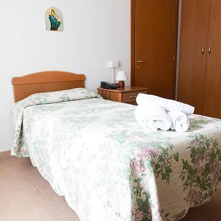 Santa Emerenziana 3* Rome