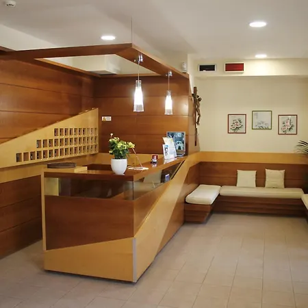 Santa Emerenziana Couette-café