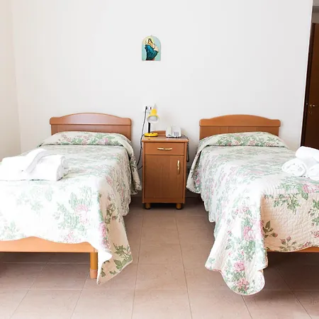 Santa Emerenziana Couette-café 3*