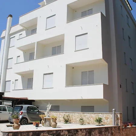 Santa Emerenziana Couette-café 3*