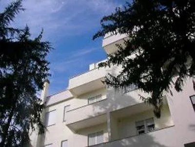 Santa Emerenziana 3* Rom